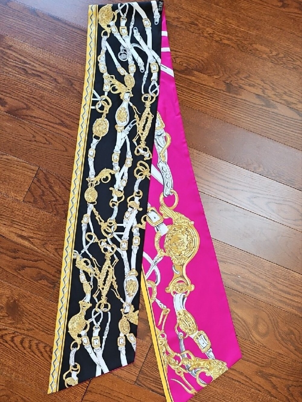 Hermes Silk Brides De Gala Maxi Pink Black Gold Printed Twilly - Picture 9 of 11